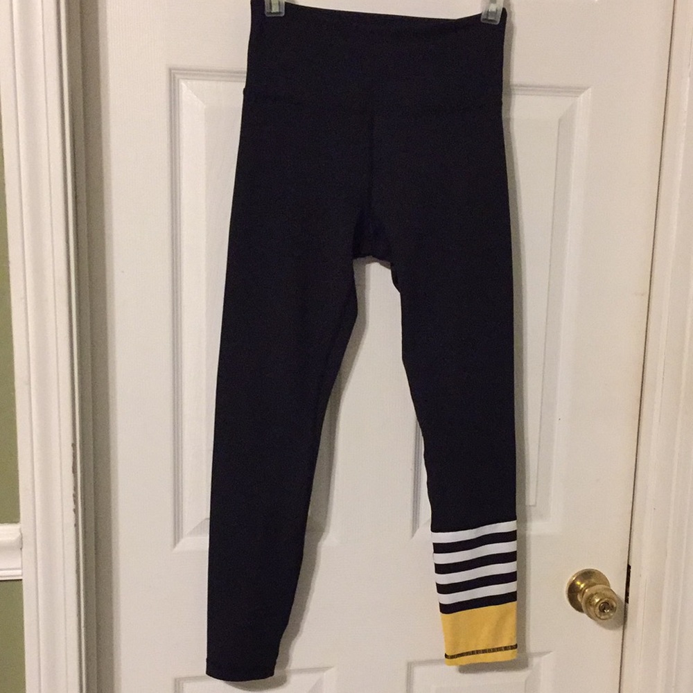 ZYIA ACTIVE LEGGINGS SIZE 4